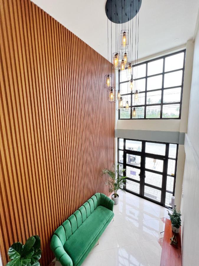 Verra Inn Тагайтай Экстерьер фото
