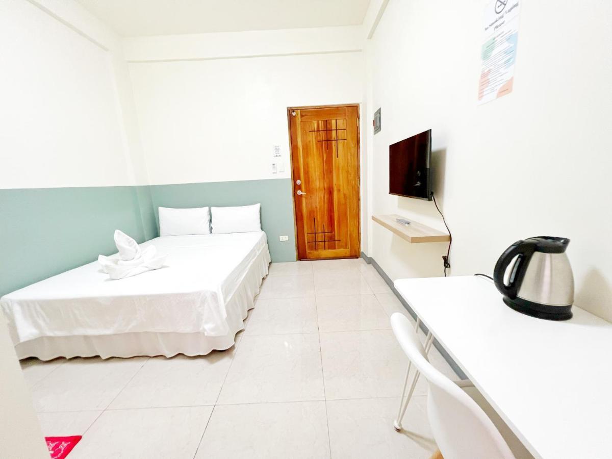 Verra Inn Тагайтай Экстерьер фото